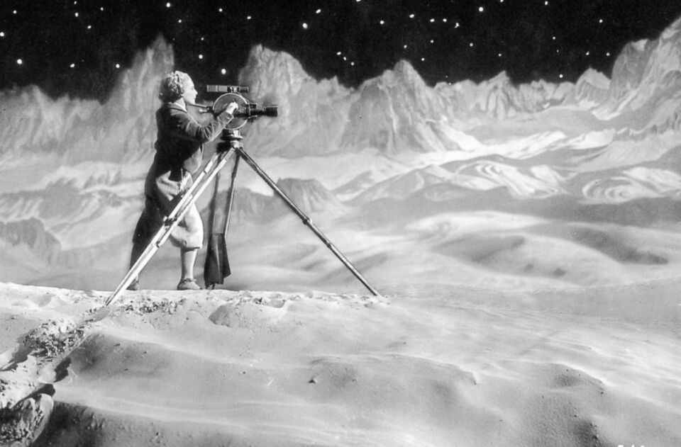 Frau im mond die 2 Lang