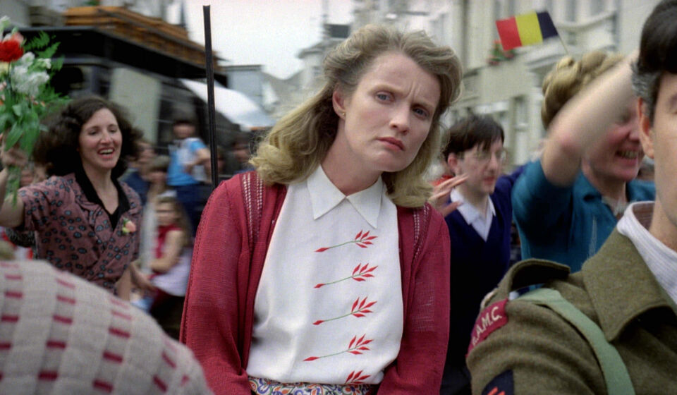 Een vrouw tussen hond en wolf 1