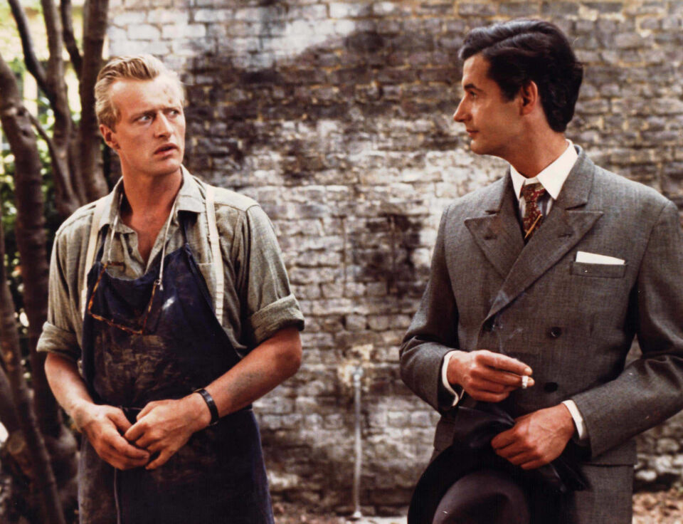 Een vrouw tussen hond en wolf 12