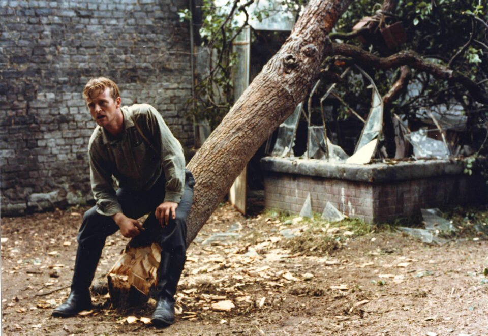 Een vrouw tussen hond en wolf 23