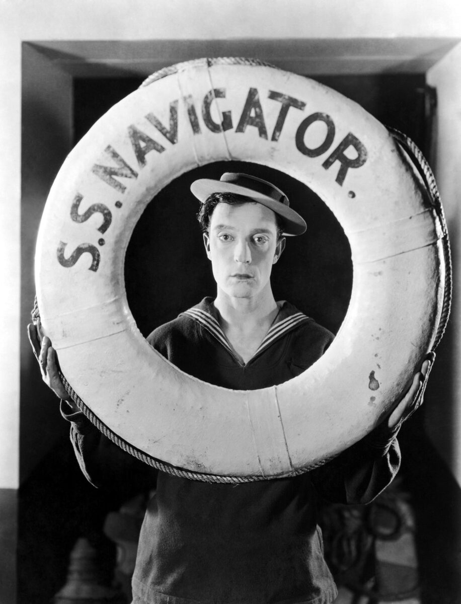 Navigator the 19 Crisp Keaton