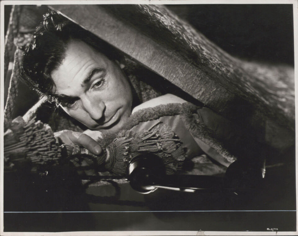 The small back room 8